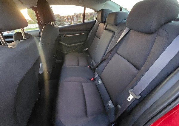 Mazda 3 cena 51900 przebieg: 95000, rok produkcji 2019 z Lipno małe 407